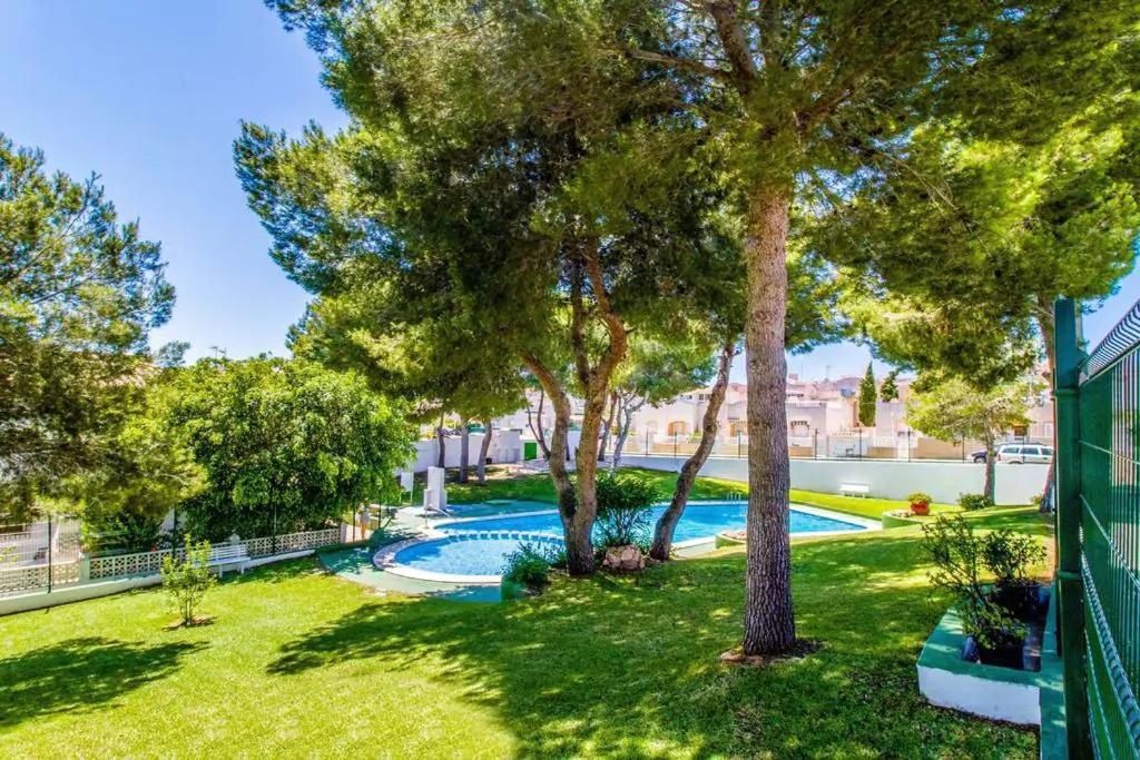 Apartament Casa Del Gato Rojo , Communal Swimming Pool , Terrace With Barbecue Торевьиа Экстерьер фото